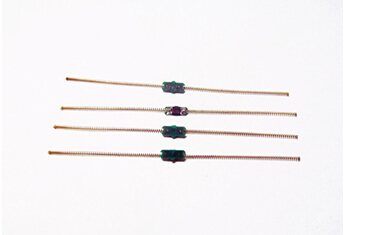 可彎曲耐高溫的超高頻植入式標簽